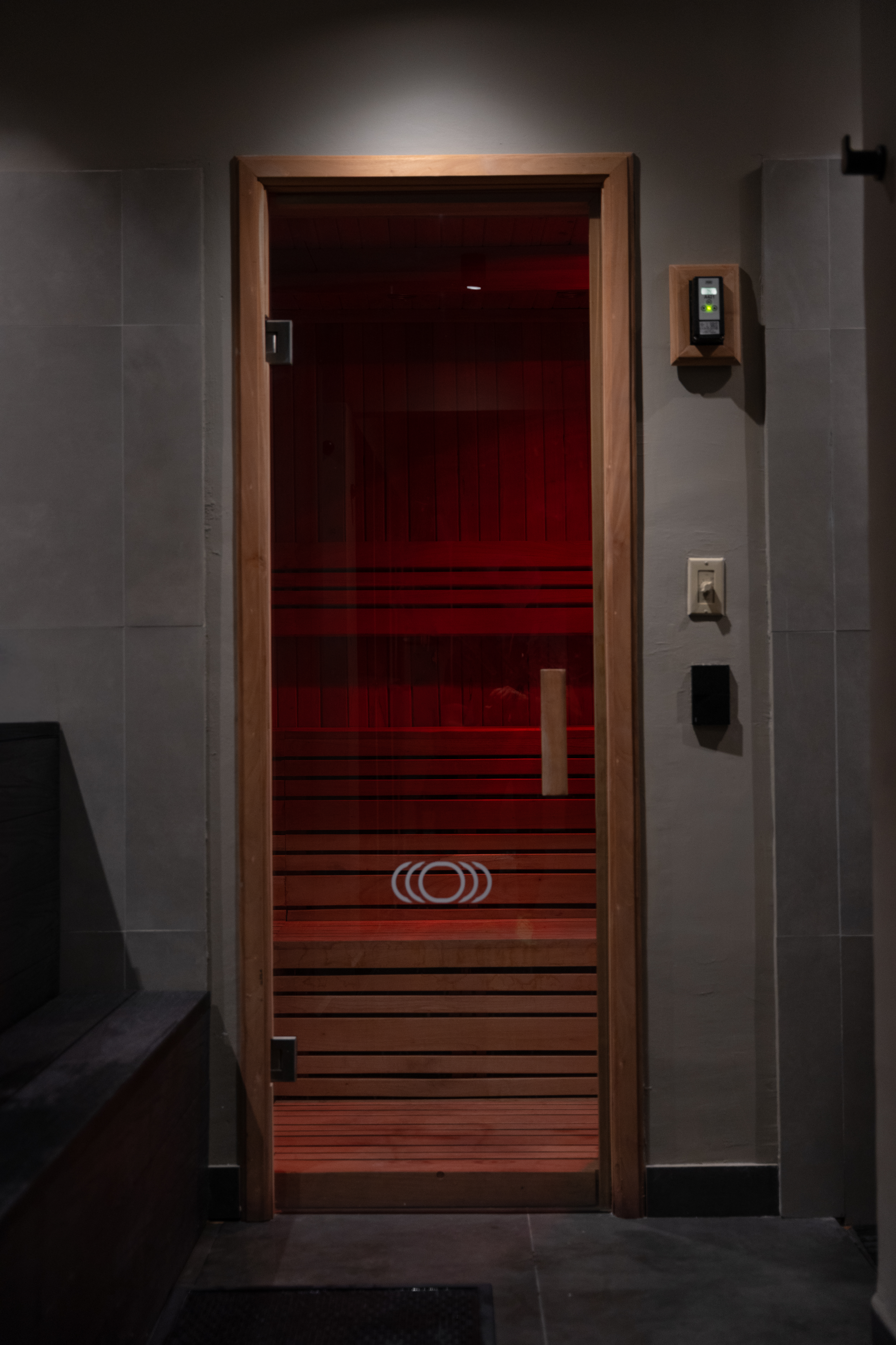 Sauna recovery suite at Oráculo Wellness Club Monterrey