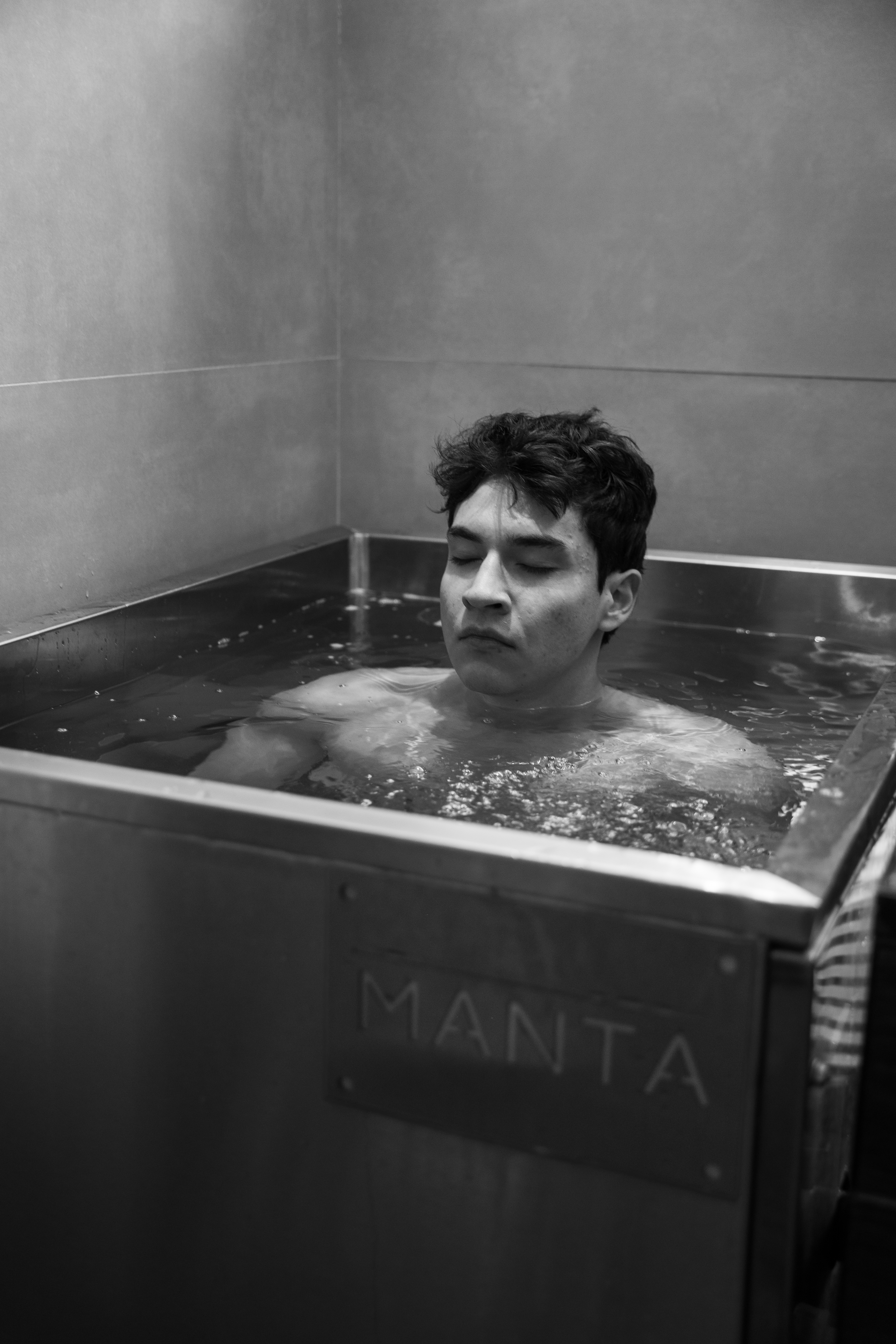 Cold plunge ice bath at Oráculo gym San Pedro Garza García